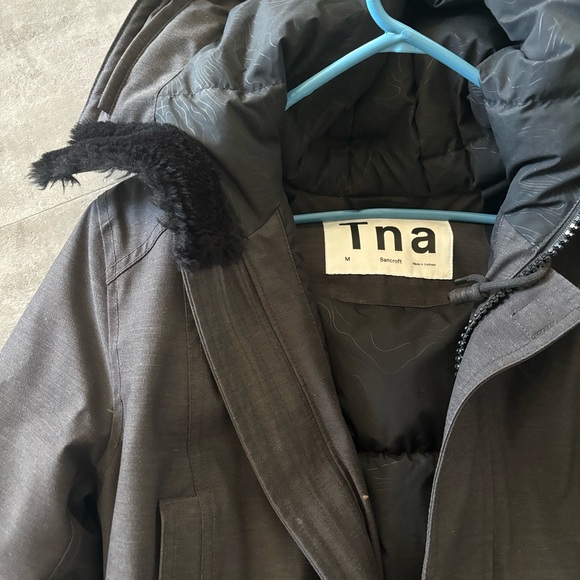 TNA (Aritzia) Bancroft Parka - Picture 5 of 5